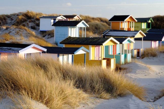 beach_huts_vellinge_autoresized